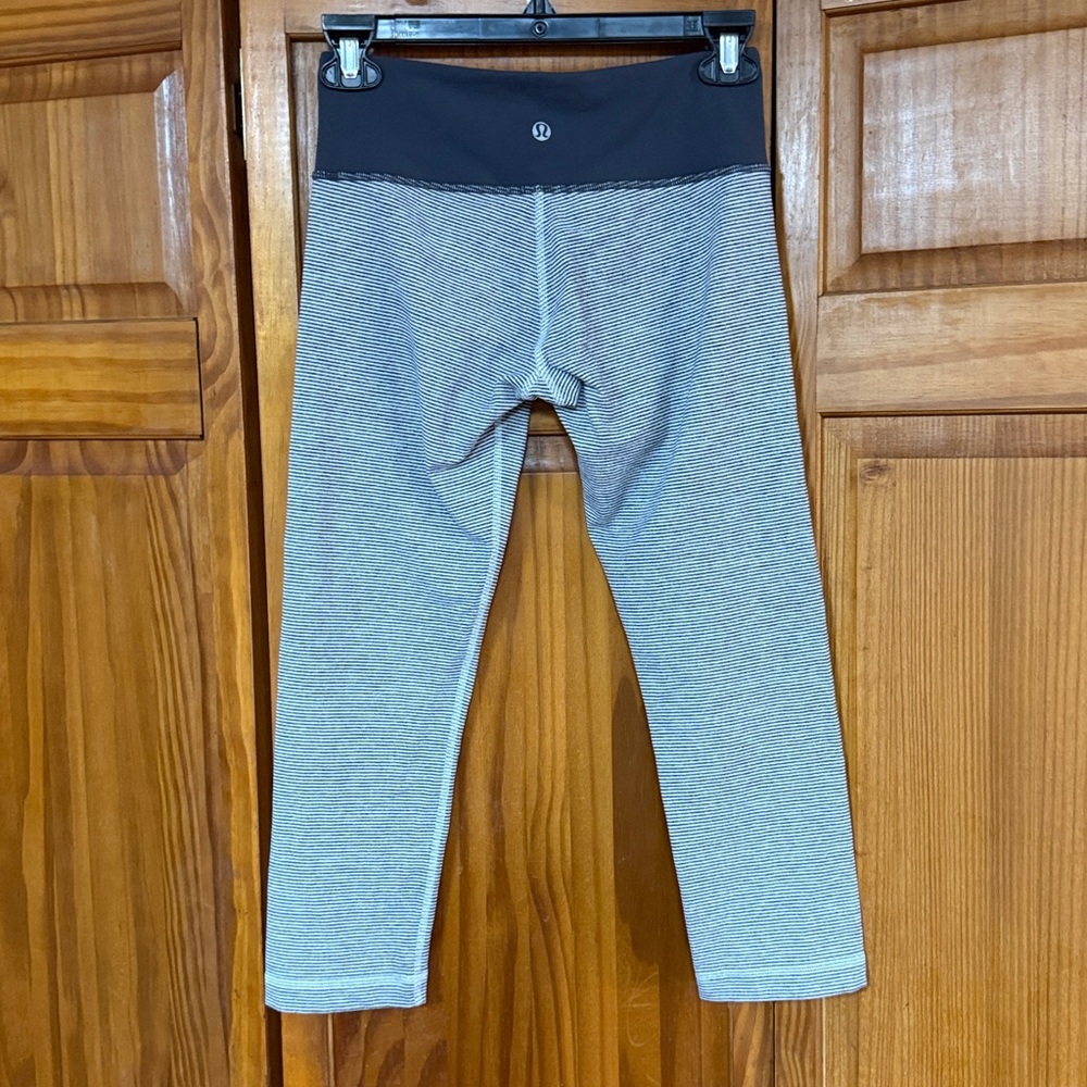 Lululemon Athletica Striped Capri Leggings - Picture 4 of 6